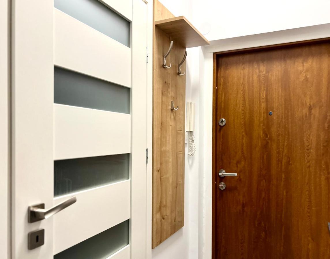 K22 Andersa 12 M Ratusz Arsenal Apartment Warsawa Bagian luar foto