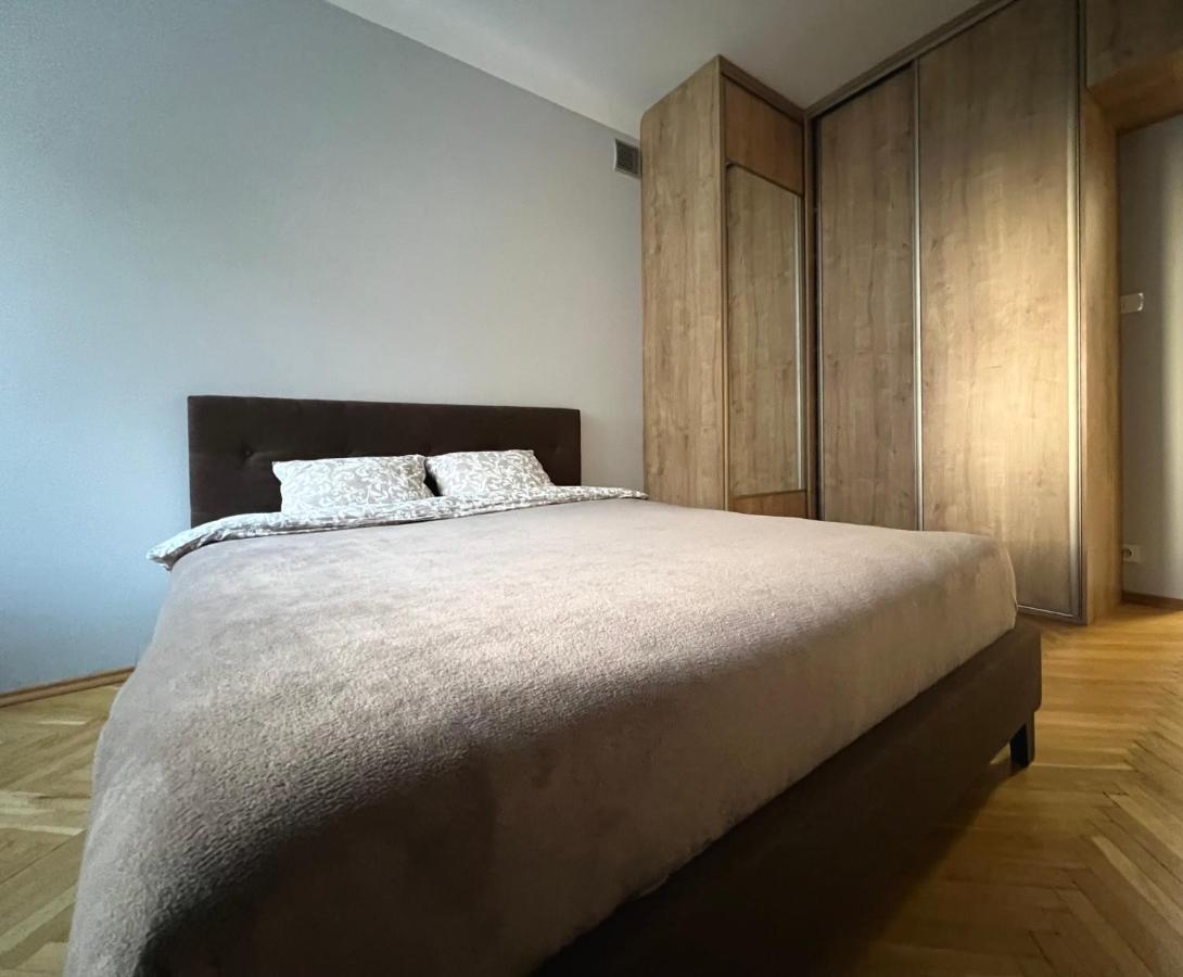 K22 Andersa 12 M Ratusz Arsenal Apartment Warsawa Bagian luar foto