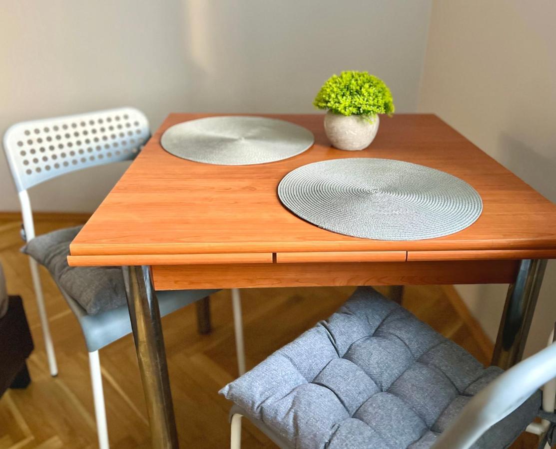 K22 Andersa 12 M Ratusz Arsenal Apartment Warsawa Bagian luar foto